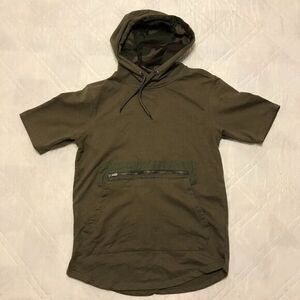 CSG women's short sleeve‎ green/camo hoddie medium